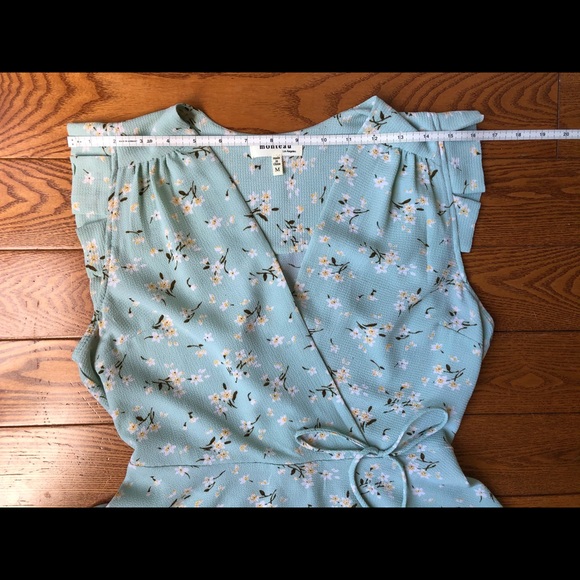 SOLD Monteau Cap Sleeve Blouse - Picture 7 of 8